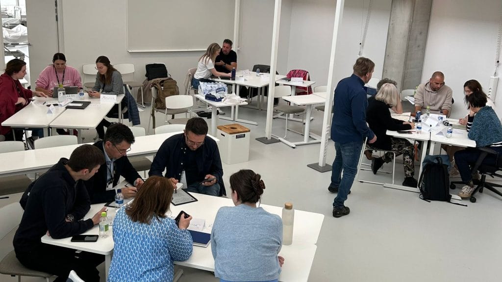 The participants had the opportunity to design simulations in group work.