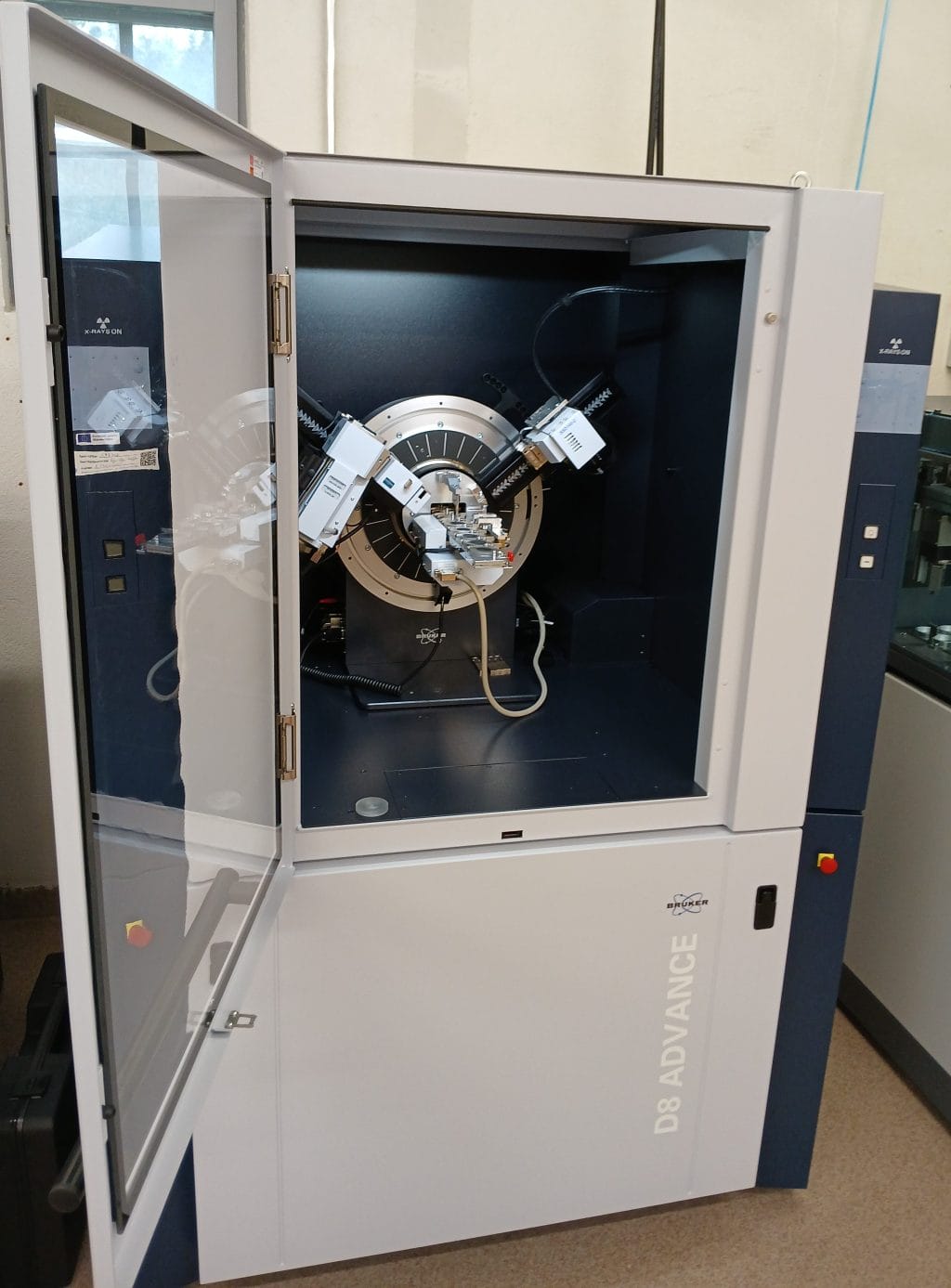 Bruker D8 Advance X-ray diffractiometer.