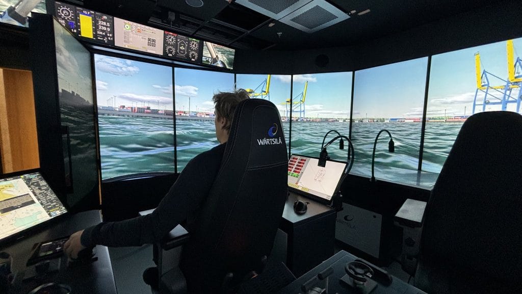 Merenkulunsimulaattorit