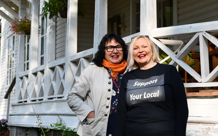 Naisverkosto loi uusia elämyspalveluita. Anne Mäkeläinen ja Irina Ravantti.
